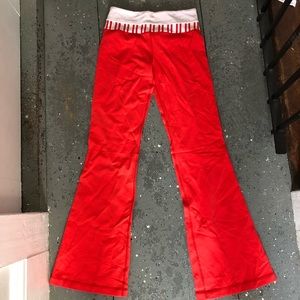 Red lululemon stretchy yoga pants